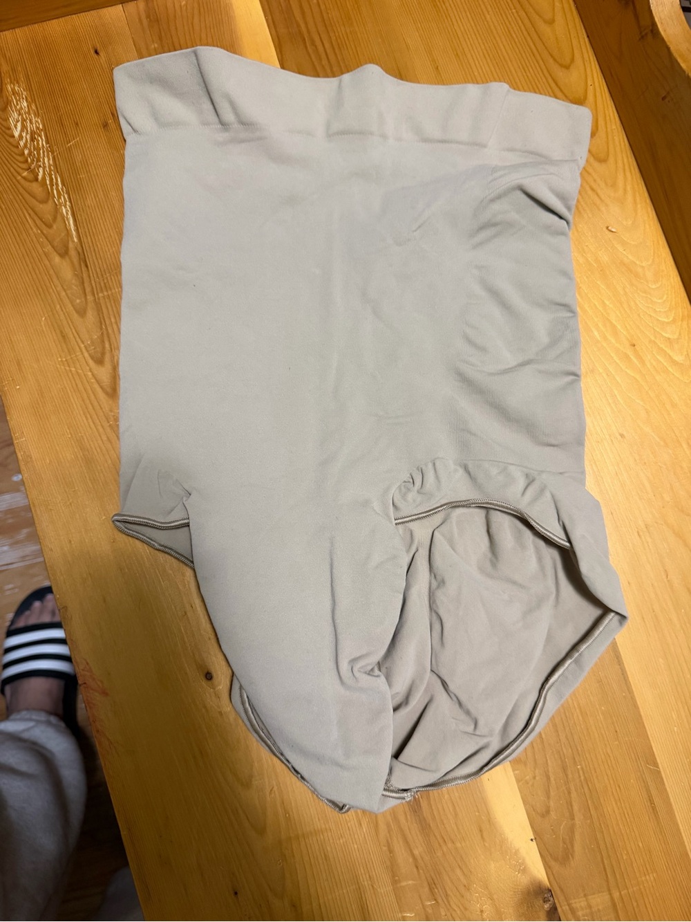 Skims Beige Shapewear - Neutral Beige